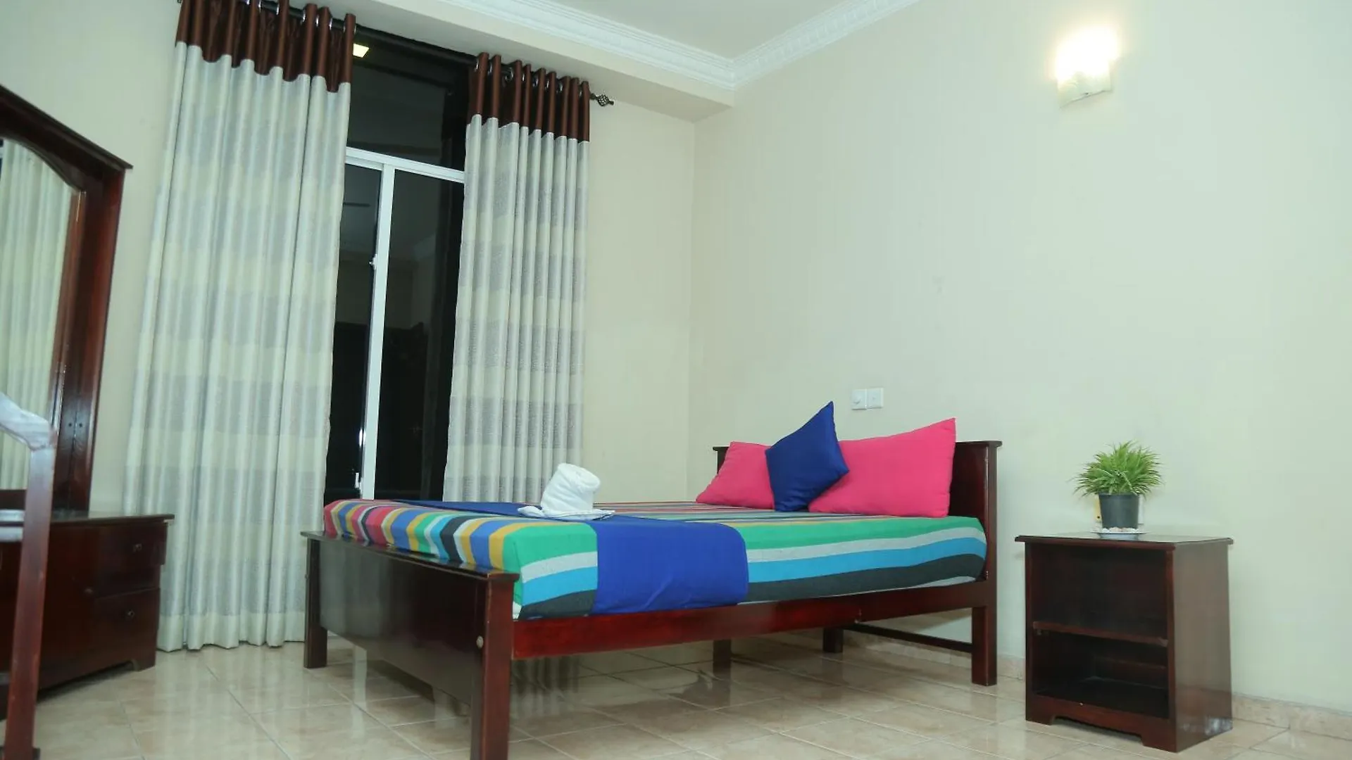 Taprobane Hotel & Cafe Kandy